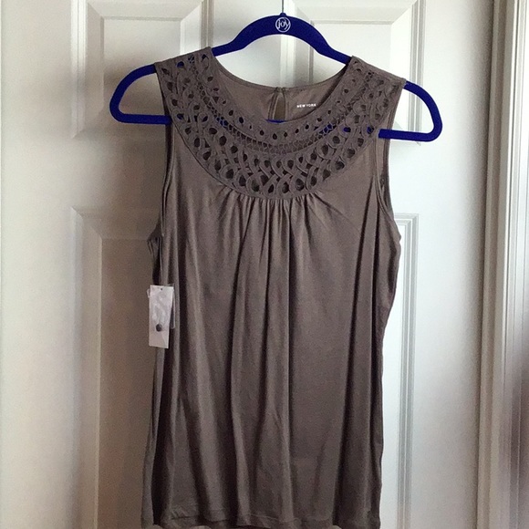 🦋 NEW New York & Co. Twinset Host Pick - Picture 2 of 8